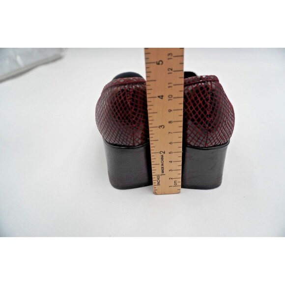 Sesto Meucci Italy Burgundy Snake Embossed Leather Low Heel Loafer Pumps Size 9M - Picture 12 of 12